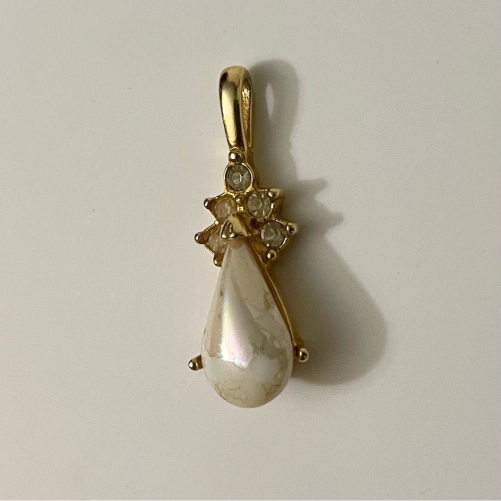 Gold Tone Pendant with Teardrop Faux Pearl and Sparkling Accents